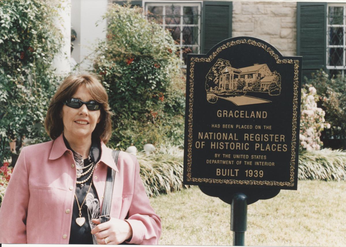mum-graceland1