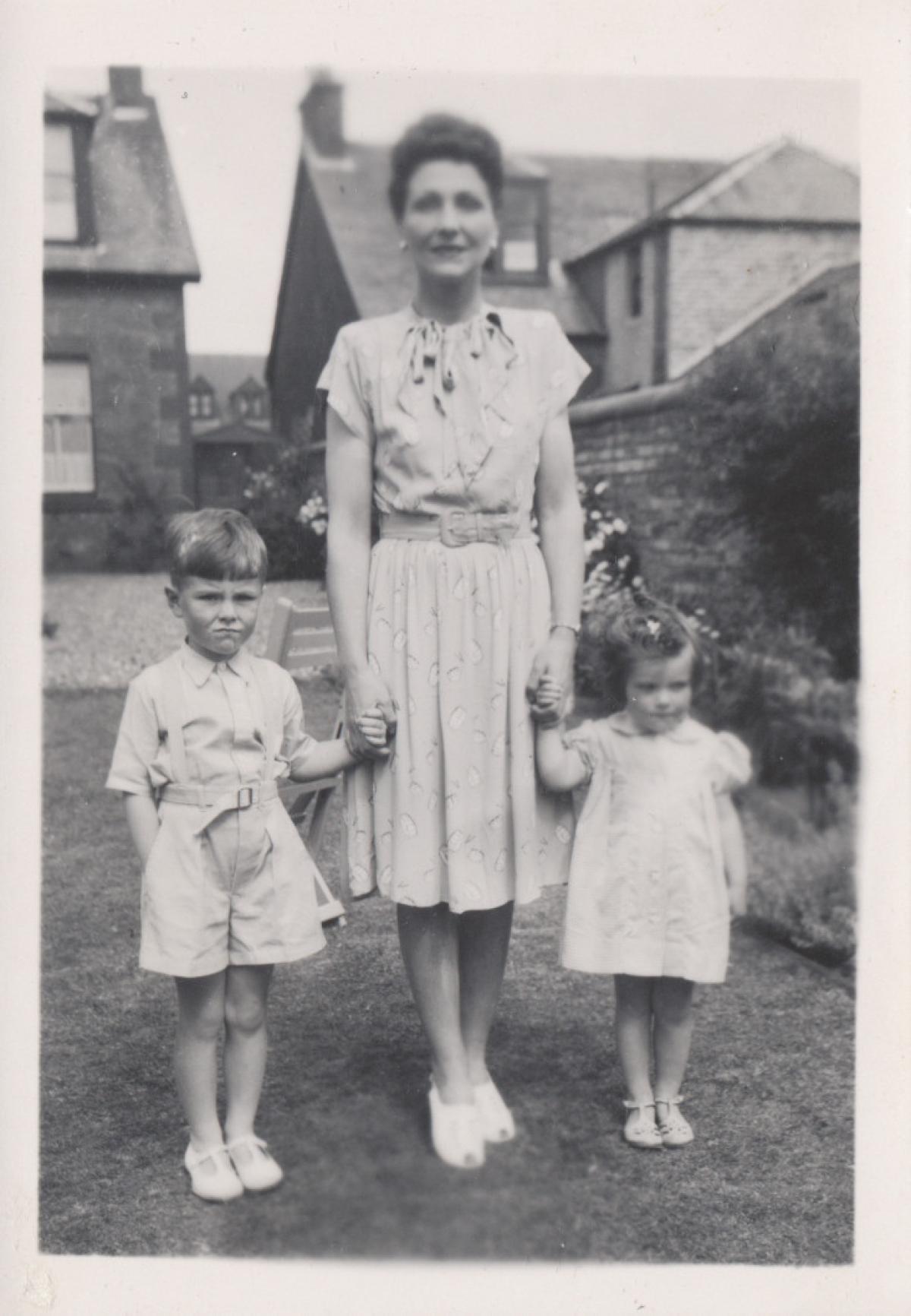 mum-john-granny